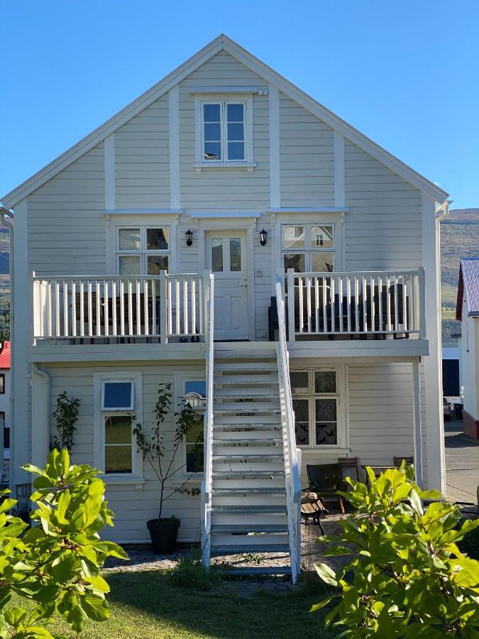 Old Town Luxury Apartment Akureyri Extérieur photo